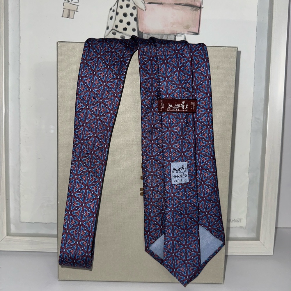 Authentic HERMES Neck Tie 100% Silk Twill Red Blue Print 3.75”